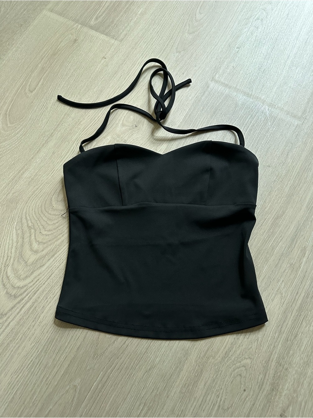 Edikted Halter Top